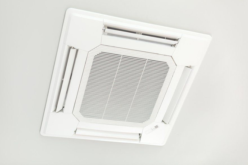 Wholesale Price 48000 BTU Heat Pump System Full Set 380V Ceiling Cassette Split Air Conditioner factory