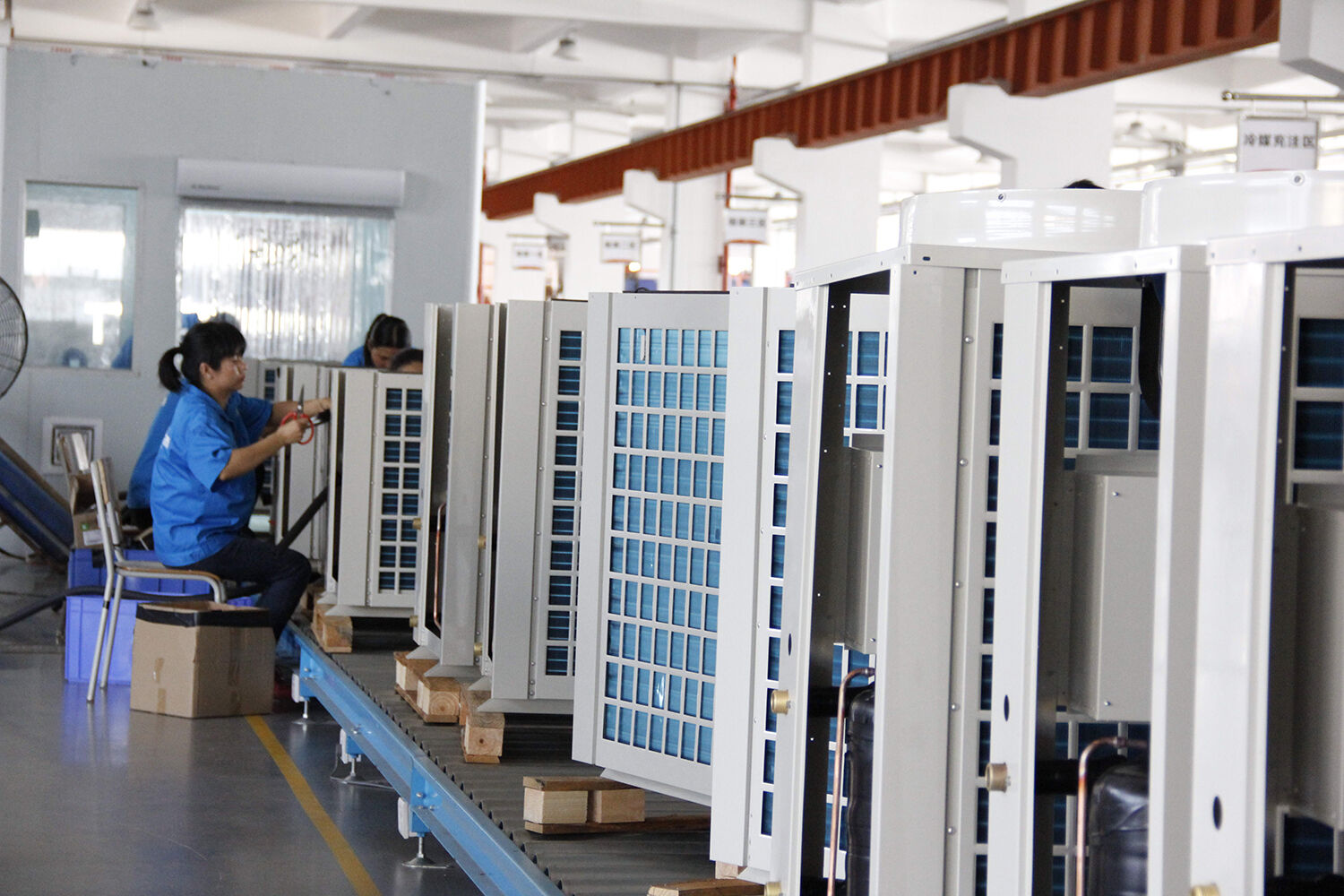 Wholesale Price Heat Pump System R32 Full DC Inverter Air Source 6kw Heat Pump factory
